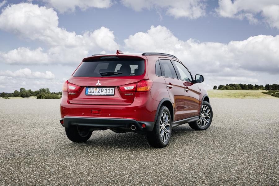  Mitsubishi ASX 2016 года  (фото 8 из 50)